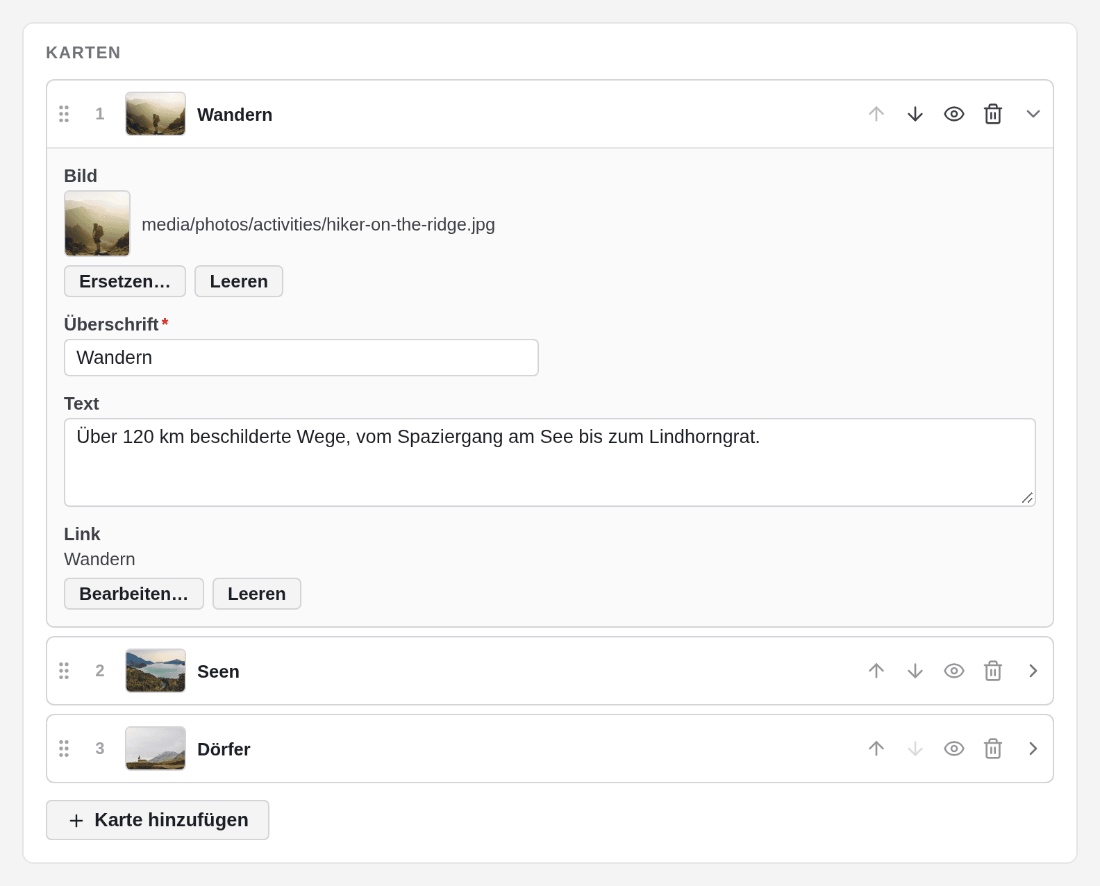 Die Liste Karten eines Elements Karten: Die erste Karte ist aufgeklappt mit Bild, Überschrift, Text und Link, zwei weitere sind zugeklappt, jede Zeile mit Pfeilen, Auge und Papierkorb