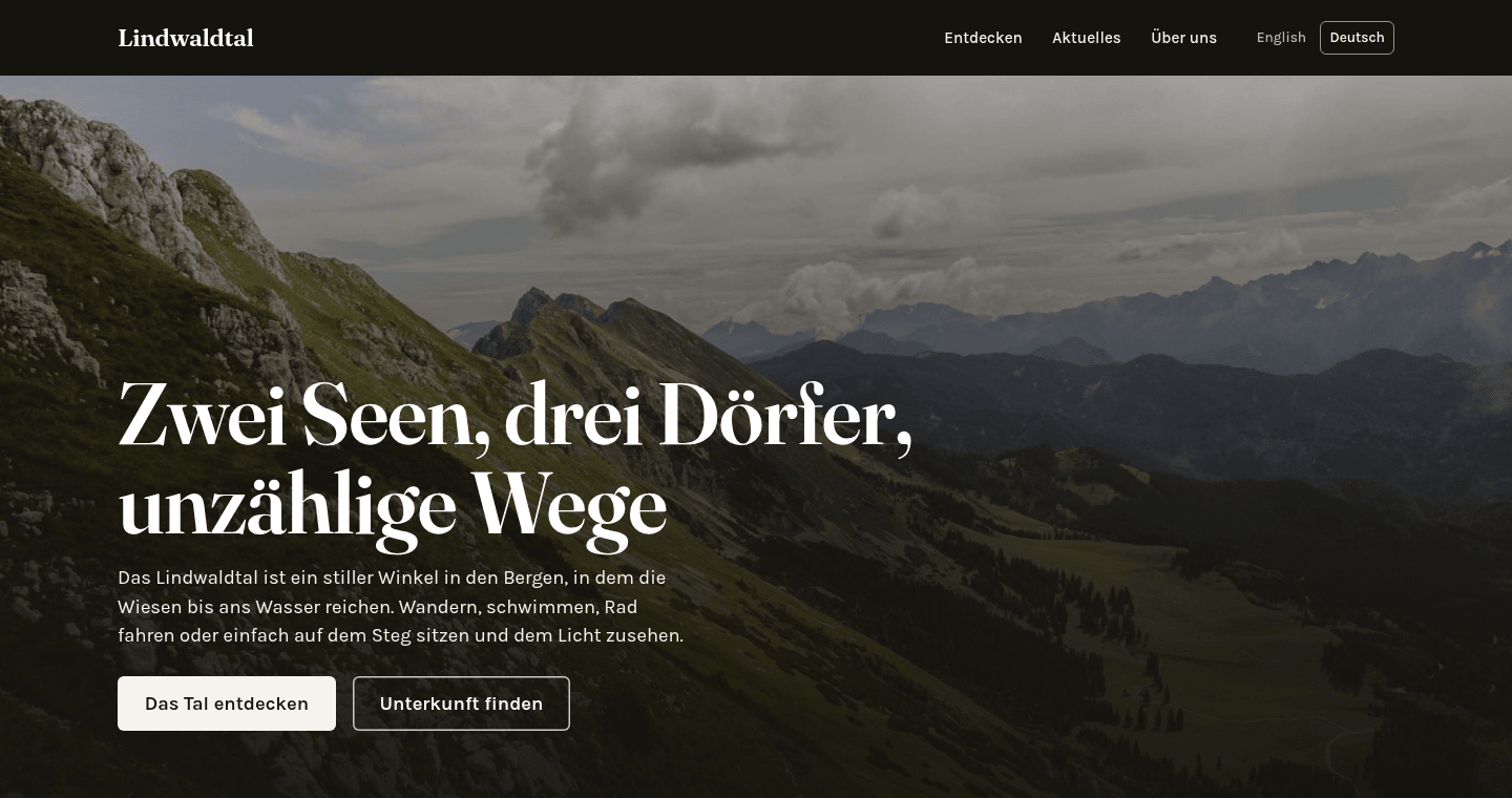 The home page of the demo website in German, with the German menu and the language switch English and Deutsch in the header